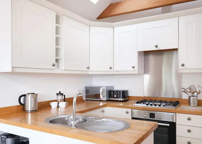 The Boathouse, Kingsbridge - Romantic Detached Annexe With Parking & Estuary Walk To Great Pub