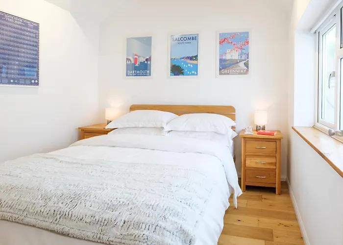 The Boathouse, Kingsbridge - Romantic Detached Annexe With Parking & Estuary Walk To Great Pub